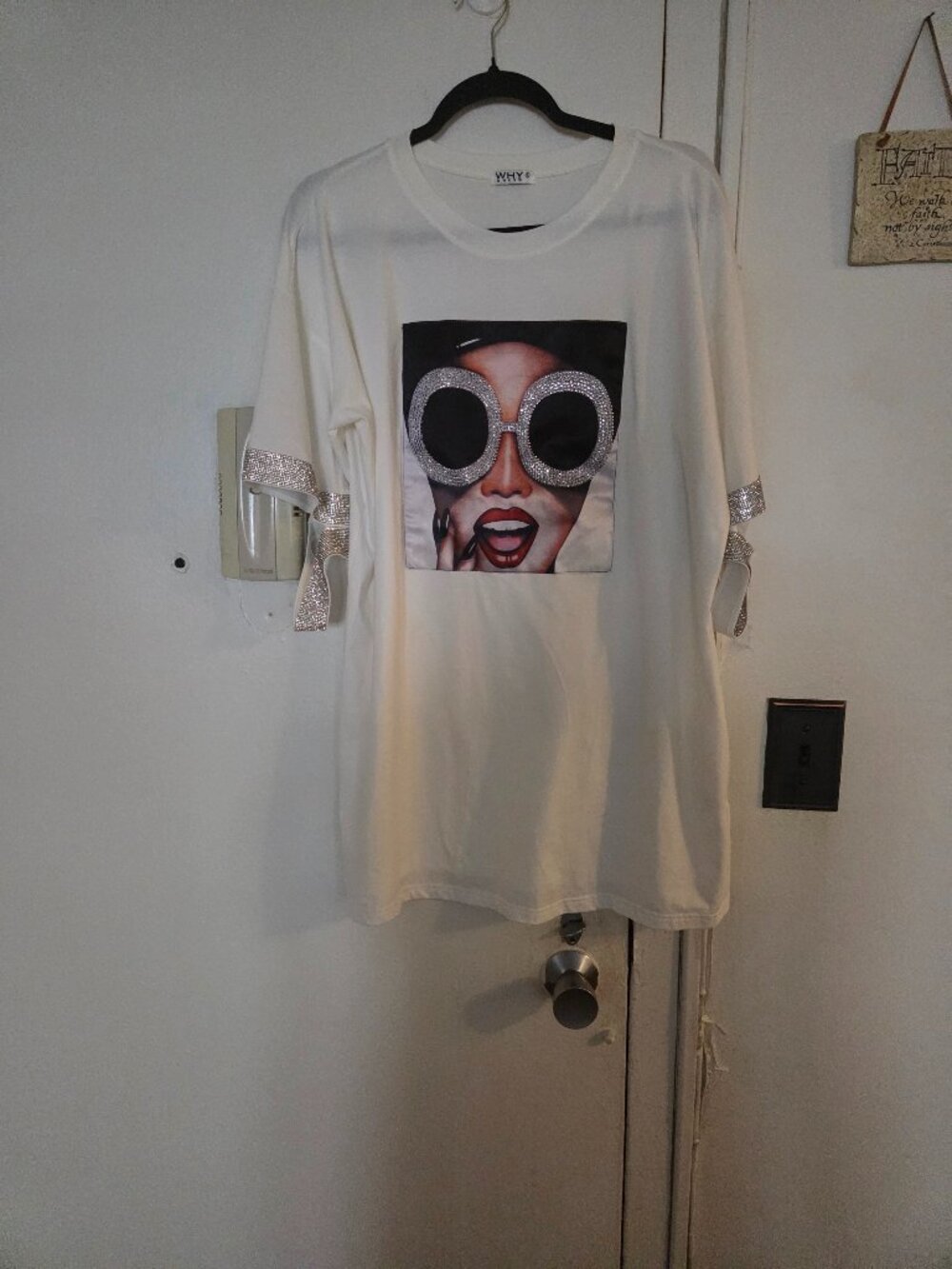 RHINESTONE TEE SHIRT